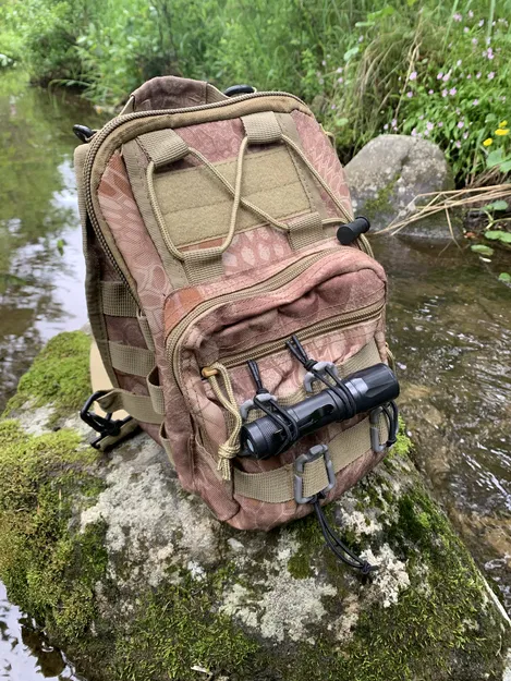 Kẹp đa năng MOLLE - Image 1