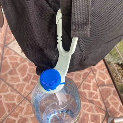 Kẹp Giữ Chai Kiểu Carabiner