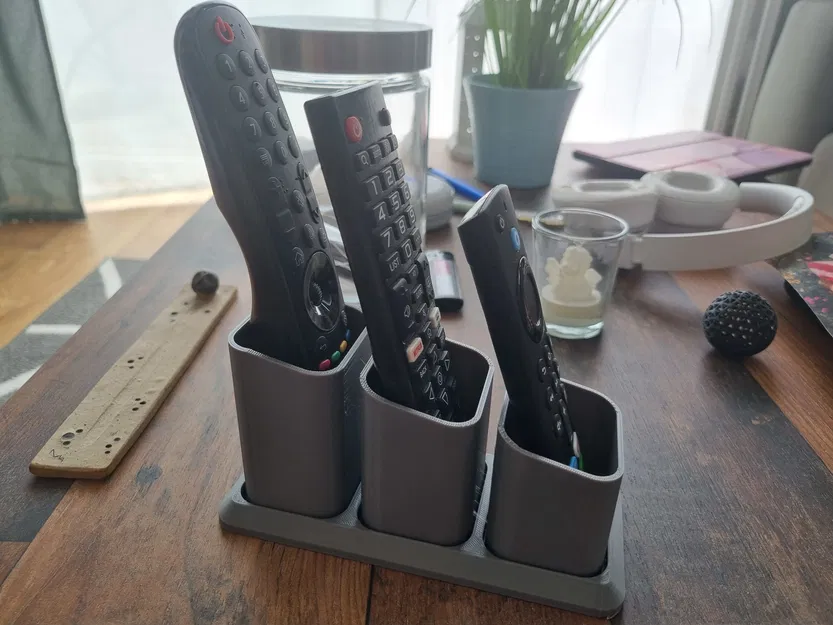 Kệ Đựng Remote Điều Khiển In 3D - Image 1