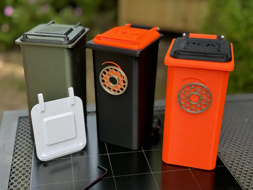 Thùng rác mini để bàn có bánh xe - Image 1