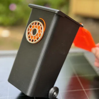 Thùng rác mini để bàn có bánh xe