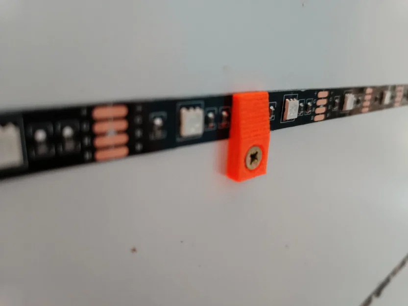 Giá Đỡ LED Strip - Image 1