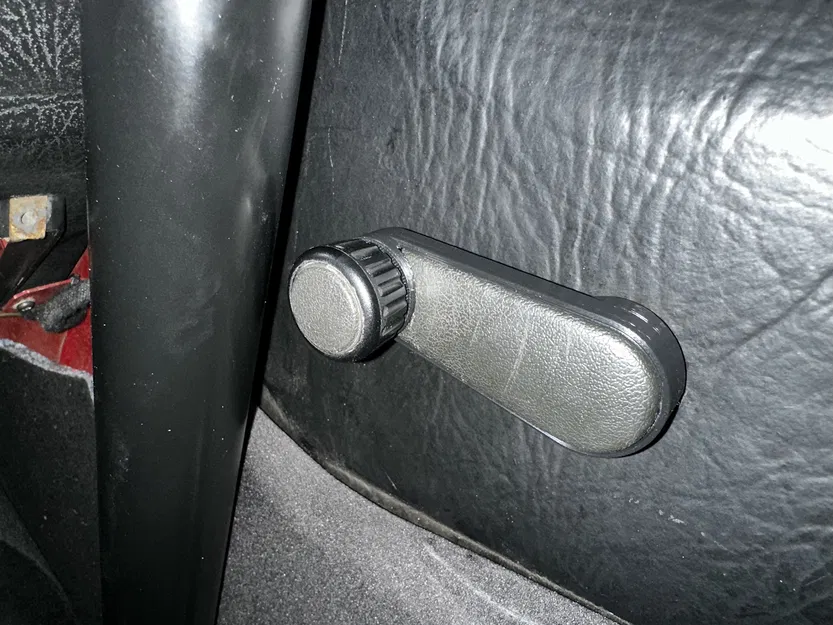 Tay nắm cửa sổ VW Polo 86C / Golf 1 cho khung bảo vệ - Image 1