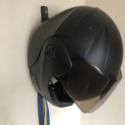 Giá Đỡ Nón Bảo Hiểm Xe Máy