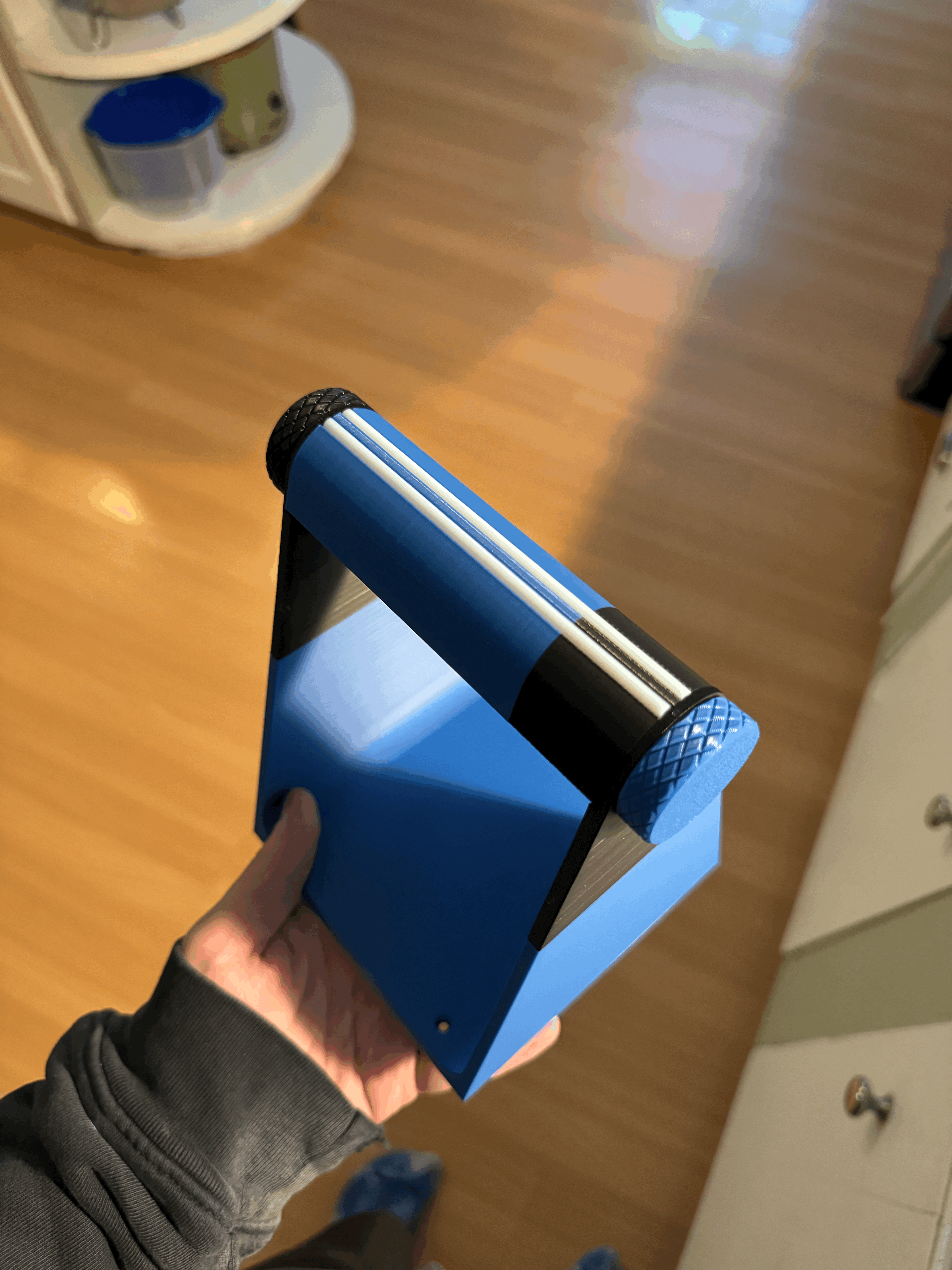 Giá đỡ cuộn dây gắn trên Qidi X-Max 3 - Thumbnail 7