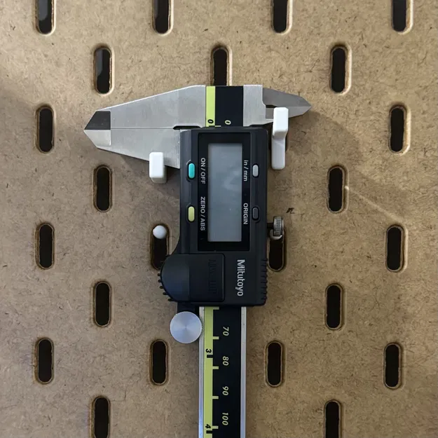 Kệ Giữ Thước Cặp Skadis - Image 1