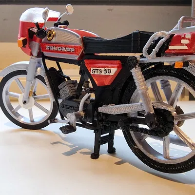 Zundapp KS(GTS)50 năm 1981 làm mát bằng nước bởi Designer Ed van der Heijden