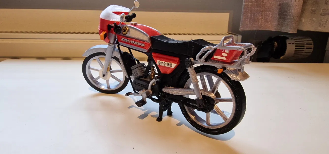 Zundapp KS(GTS)50 năm 1981 làm mát bằng nước bởi Designer Ed van der Heijden - Image 7