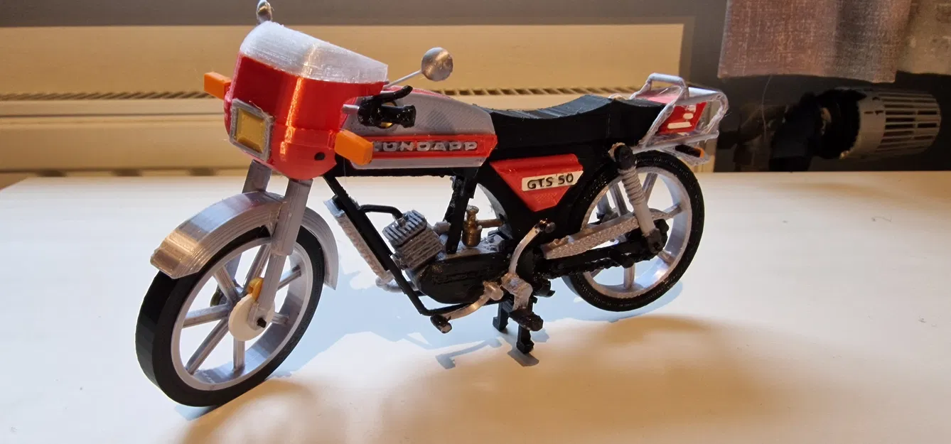 Zundapp KS(GTS)50 năm 1981 làm mát bằng nước bởi Designer Ed van der Heijden - Image 10