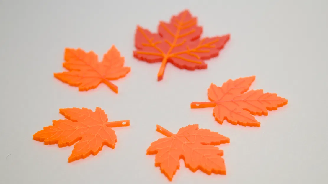 "Autumn Bliss" — Mặt Dây Chuyền Lá Phong Thiết Kế Đẹp - Image 3