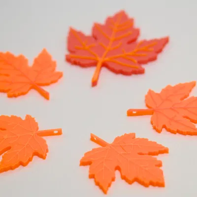 "Autumn Bliss" — Mặt Dây Chuyền Lá Phong Thiết Kế Đẹp