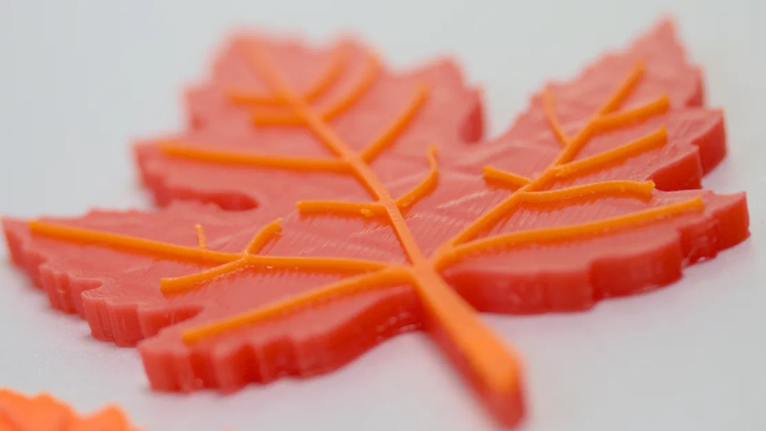 "Autumn Bliss" — Mặt Dây Chuyền Lá Phong Thiết Kế Đẹp - Image 4