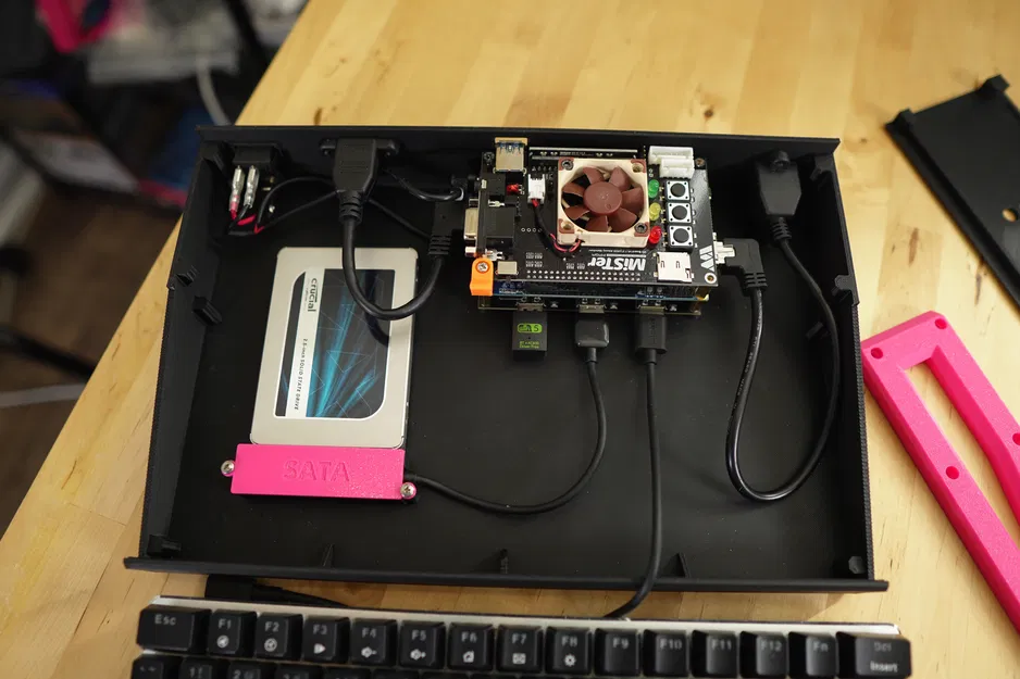 Vỏ Máy Tính MiSTer FPGA Kiểu Bàn Phím - Image 7