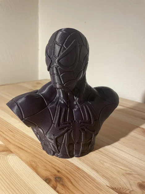 Tượng Spiderman Marvel - Image 1