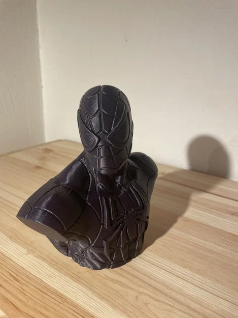 Tượng Spiderman Marvel - Image 3