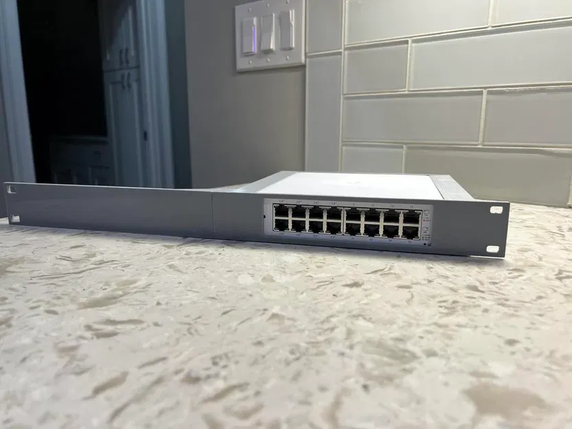 Giá Đỡ Tủ Rack 1U Cho Unifi USW 16 Lite POE Switch - Image 1