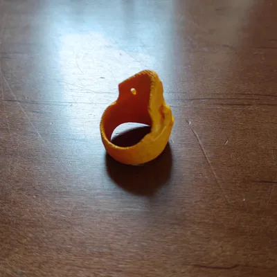 Nhẫn Đầu Lâu Vàng Tarkov