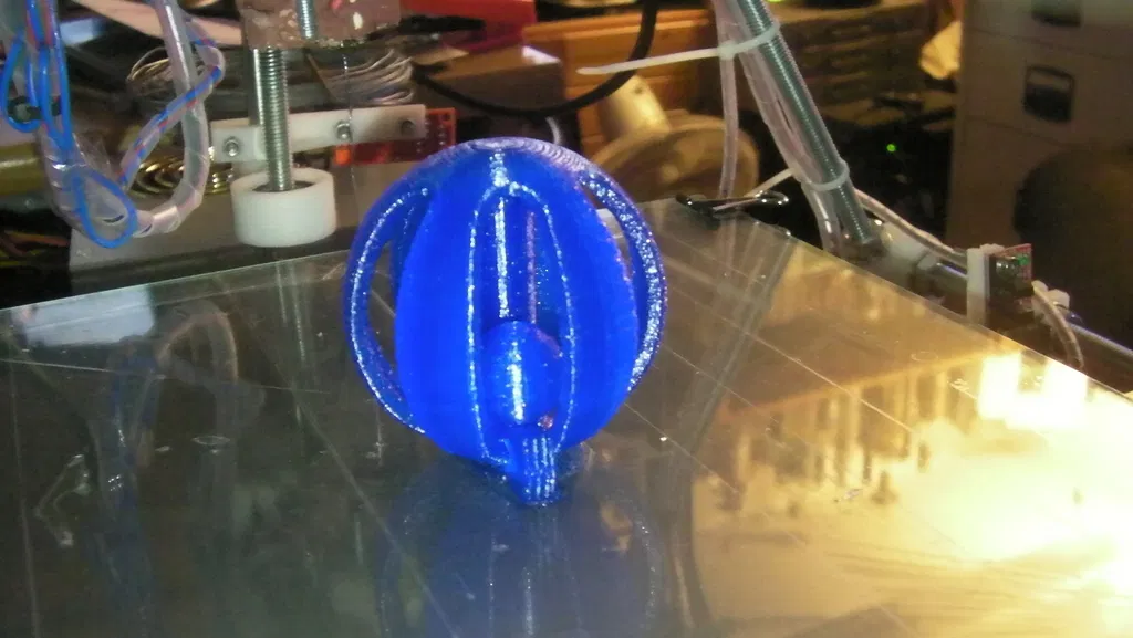 Banh Mèo Trong Banh - Image 2