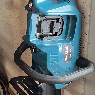 Giá treo tường cho cưa máy MAKITA DUC353