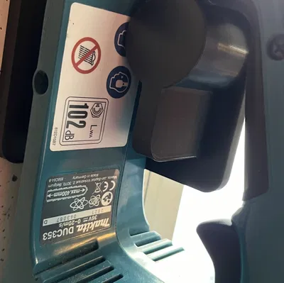 Giá treo tường cho cưa máy MAKITA DUC353