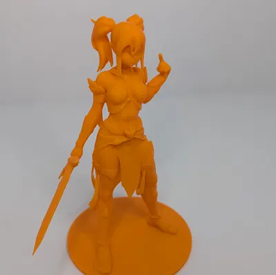 Tượng Anime Nữ Thợ Săn Quái Vật