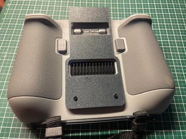 Tấm Che Nắng Kèm Bảo Vệ Màn Hình Cho DJI RC1 Mini 3/Pro - Image 2