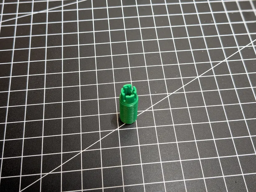 Kẹp Dây Đèn E27 / Zugentlastung für E27 Lampen - Image 3