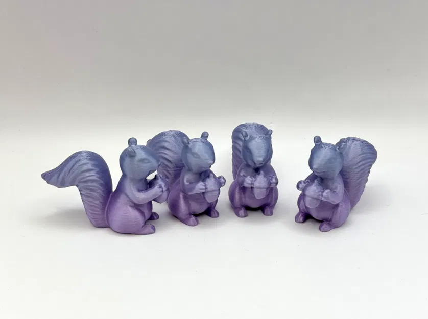 Mô Hình Sóc Nhỏ Cầm Hạt Dẻ - Image 3