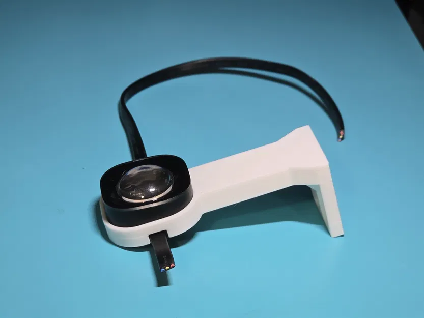 Giá Treo Tường Govee Pro - Image 3