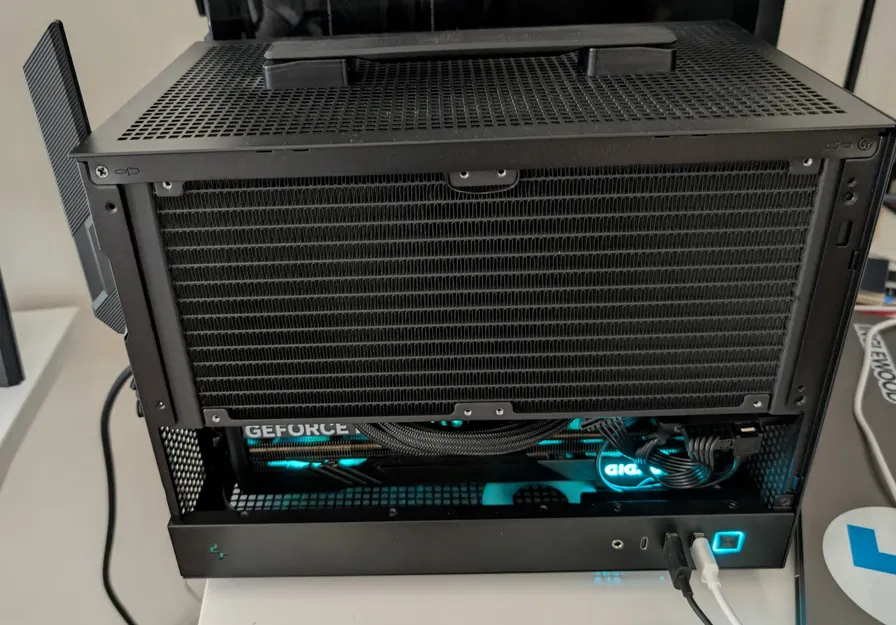 Tấm ốp hông DeepCool CH160 - Ô vuông 3.5mm - Image 3