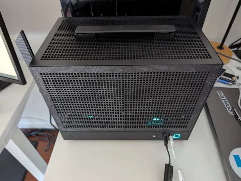 Tấm ốp hông DeepCool CH160 - Ô vuông 3.5mm - Image 5