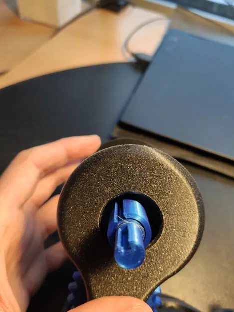 Tượng động học: Đĩa quay ngược chiều - Image 3