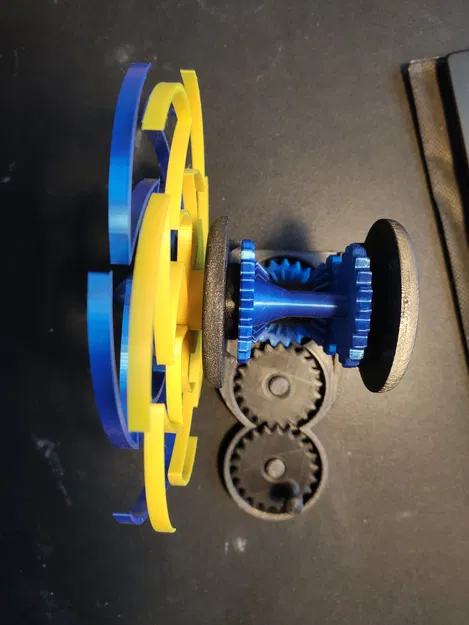 Tượng động học: Đĩa quay ngược chiều - Image 5