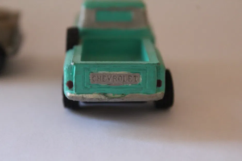 Chevrolet Apache 1957 Tỉ Lệ 1/64 - Image 3