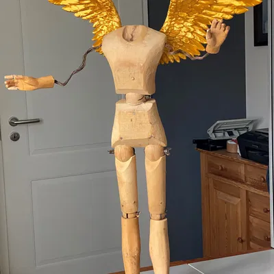 Cánh Mới Cho Thiên Thần Thông Báo Giáng Sinh Của Chúng Ta