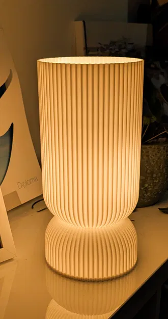 Đèn bàn Minimalistic Corinthian #1 - Image 2