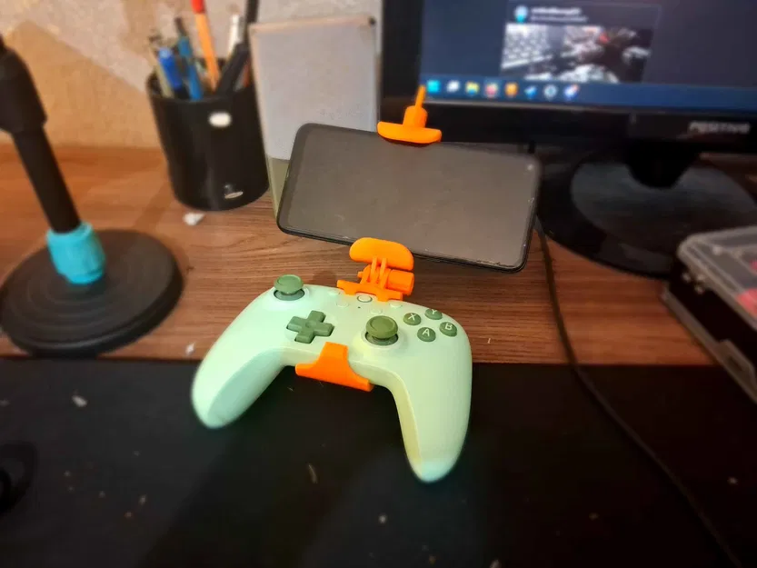 Kẹp Điện Thoại 8BitDo Ultimate 2C Có Hệ Thống Gắn Modun - Image 1