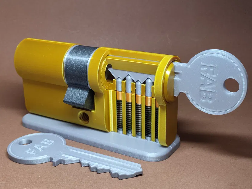 Mô hình Ổ khóa Trụ Tỷ lệ 2.4:1 - Image 1