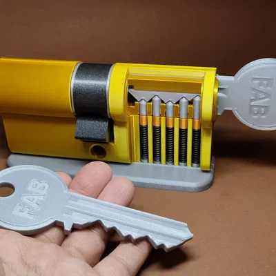 Mô hình Ổ khóa Trụ Tỷ lệ 2.4:1