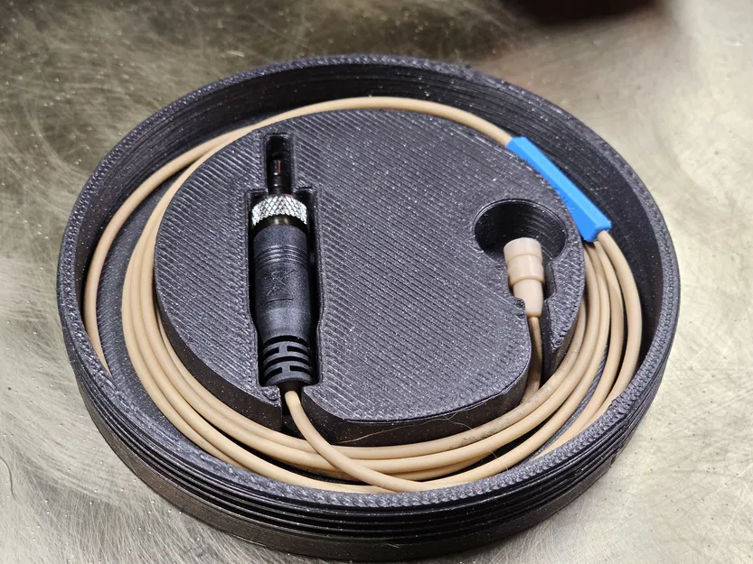 Hộp đựng micro Sennheiser MKE2 - Image 1