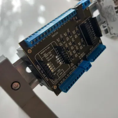 Giá Đỡ Gắn Thanh Ray DIN