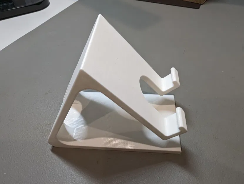 Đế Đựng Điện Thoại Đơn Giản - Image 1