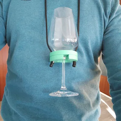 Giá đỡ ly rượu vang cho chuyến đi bộ thưởng rượu