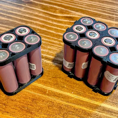 Khay Đựng Pin 18650 Cho Bộ Pin DIY – Có Chốt Chặn Pin và Phiên Bản Đầu Nối, Nhẹ, Dễ In