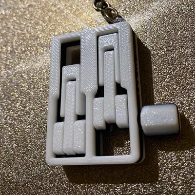 Móc khóa động cơ R2