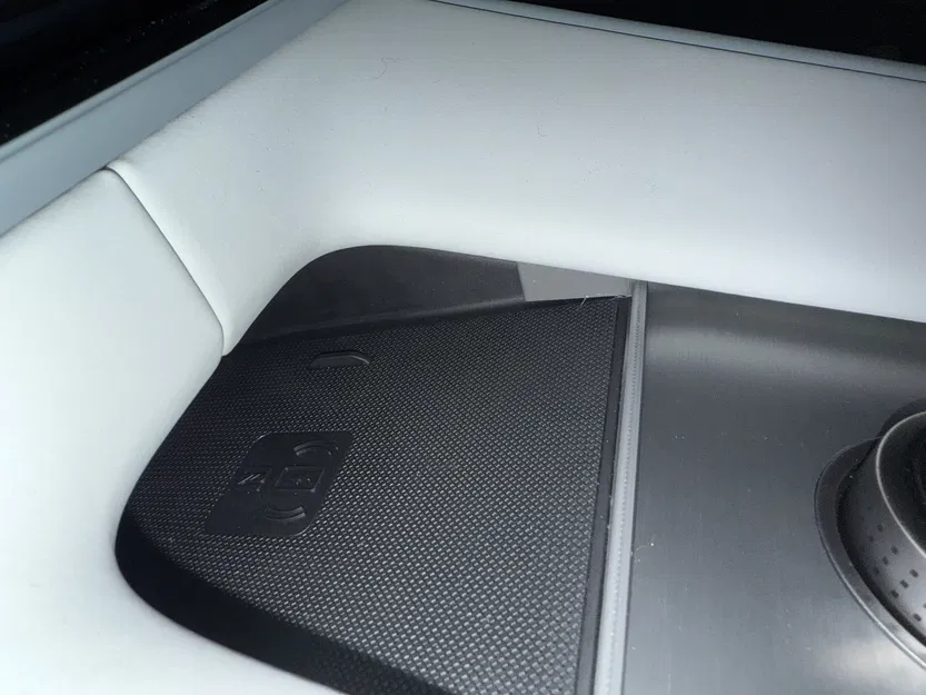 Bộ Giữ Điện Thoại Polestar 4 – Giữ Điện Thoại Của Bạn An Toàn - Image 2