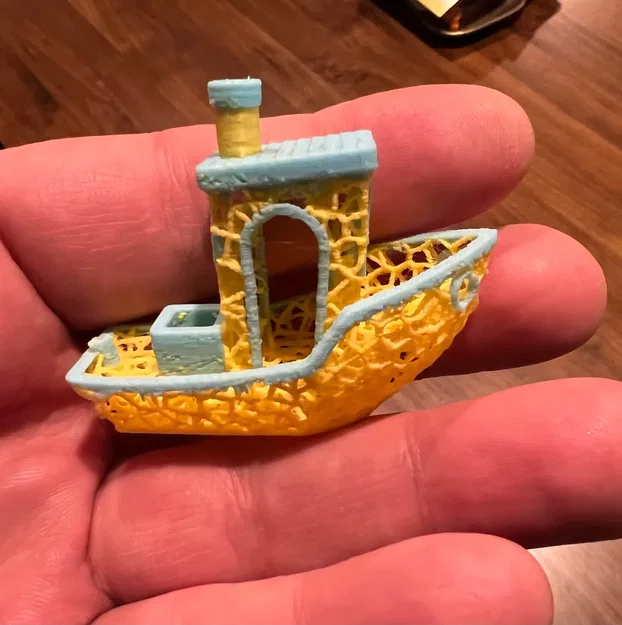 Mô hình Benchy 2 Màu Họa Tiết Voronoi - Image 1