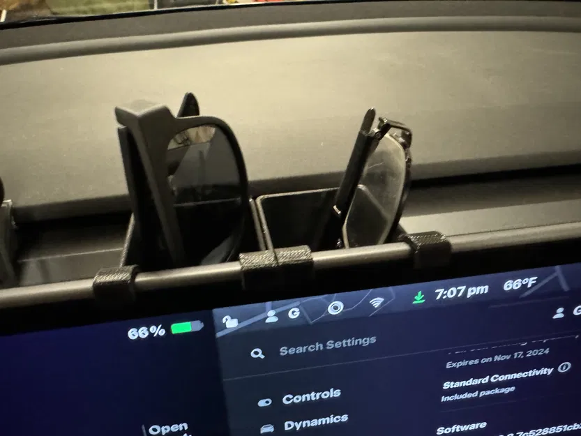 Kệ Kính Mắt Cho Tesla Model Y - Image 1