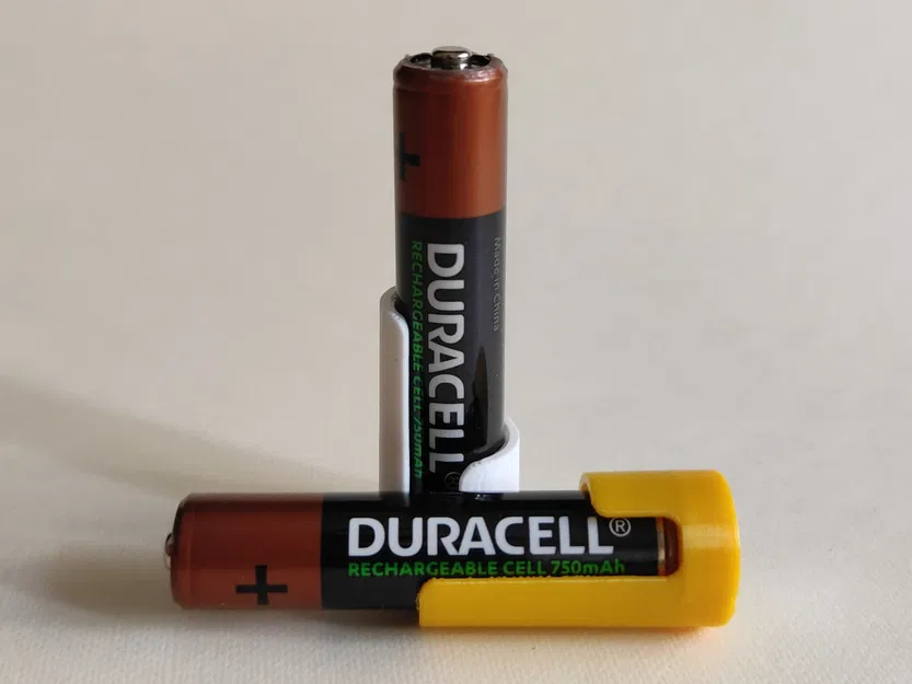 Adapter Chuyển Đổi AAA sang AA (Có Nam Châm) - Image 1