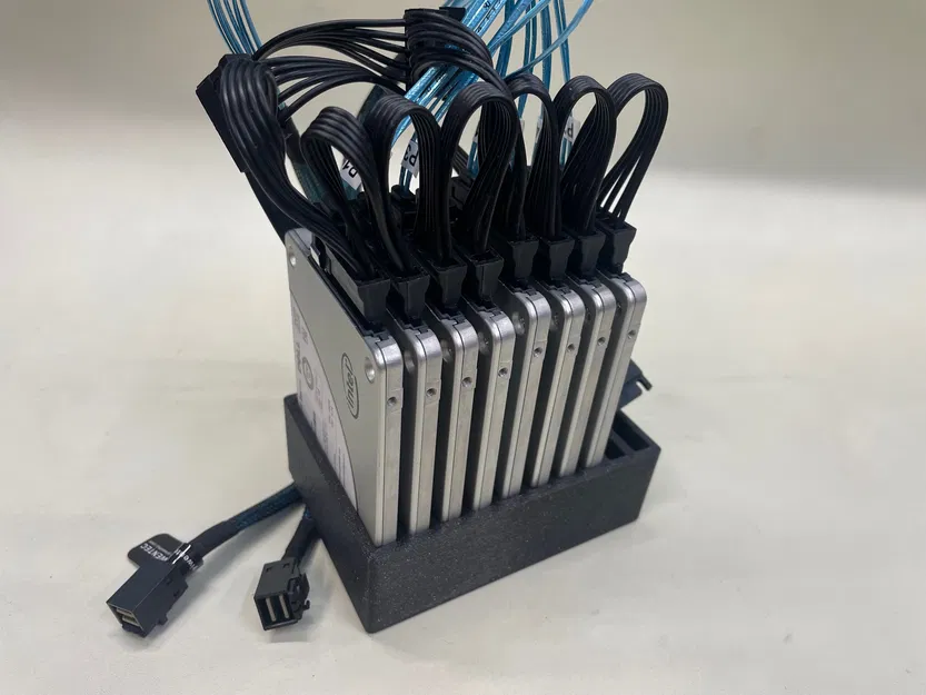 Hộp đựng SSD 2.5 inch - Image 1